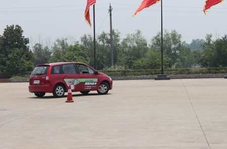 淡季考验竞争力 景逸1.5XL平稳胜出