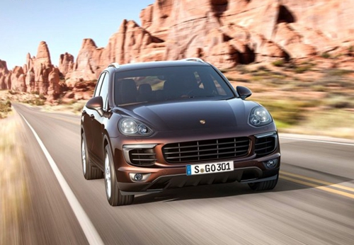 尾灯更优美 保时捷发布新款卡宴官图