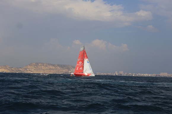 帆起航开启环球旅程 东风队西班牙阿里坎特开