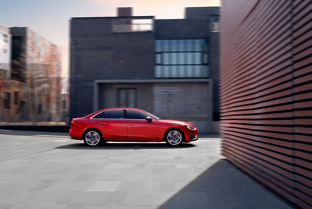 6. 应用全新动力组合，配备同级独有的智能四驱与全新升级的悬架和底盘技术，全新奥迪A4L以“更强操控”点燃用户驾驶乐趣.jpg