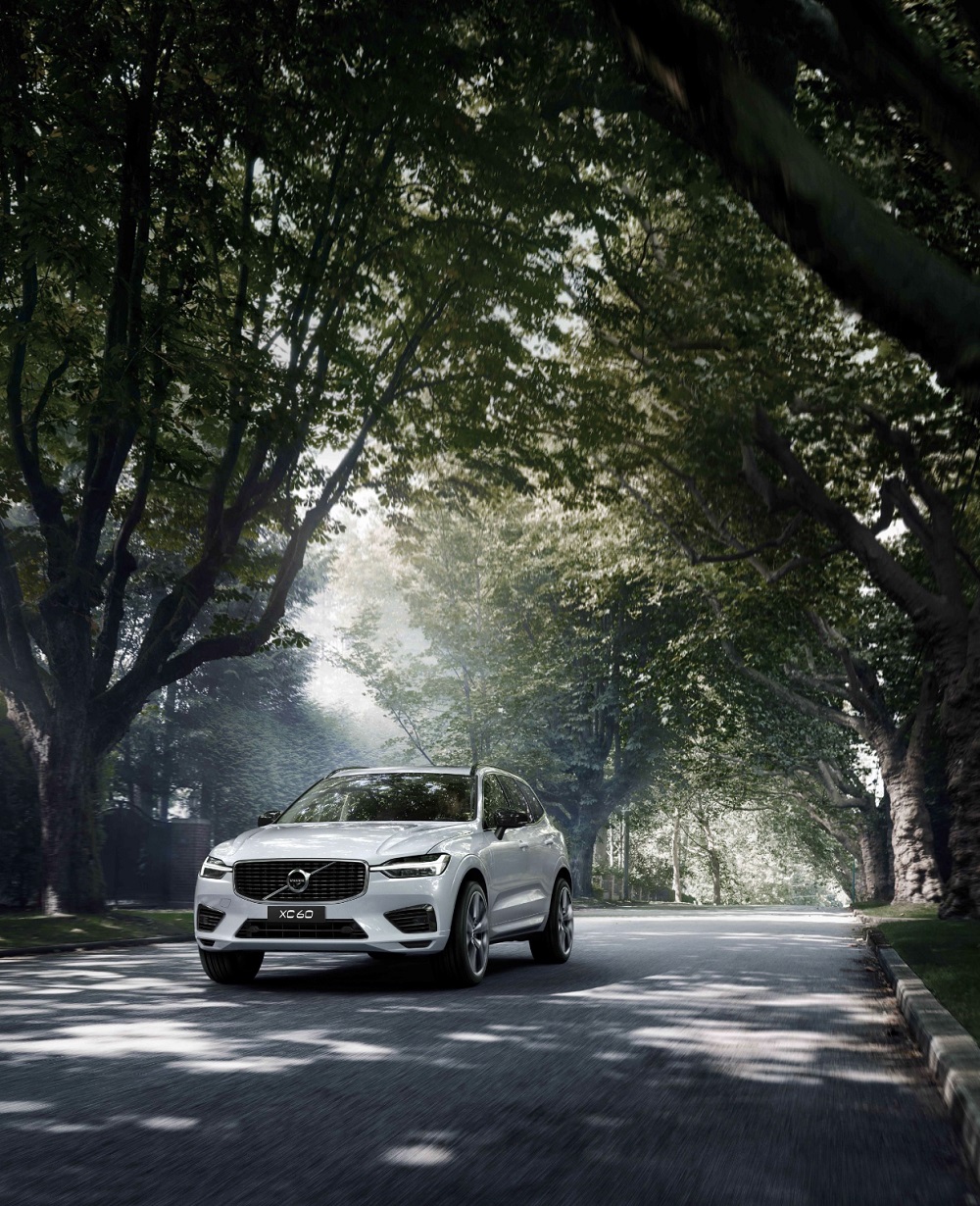 01_沃尔沃XC60热卖脱销  领跑“疫后”车市.jpg