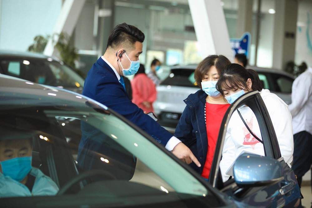 02_五一黄金周沃尔沃汽车经销商店内客流同比增长82%.jpg