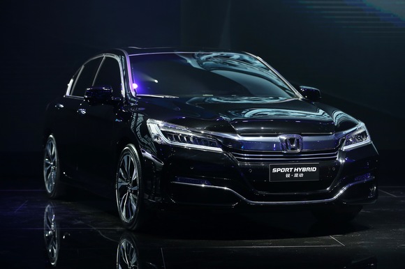 科技领先一代 再显王者风范 广汽本田新雅阁震