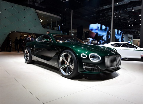 2018年量产 宾利exp 10 speed 6四门轿跑