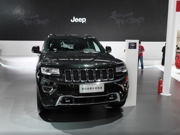 专业级豪华suv jeep大切诺基用实力拓展人生宽度
