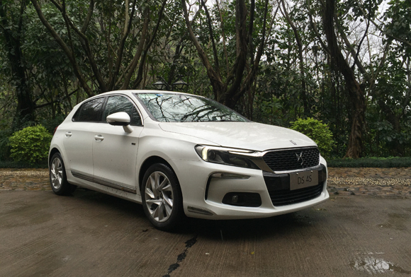 非典型小钢炮 试驾长安谛艾仕ds 4s